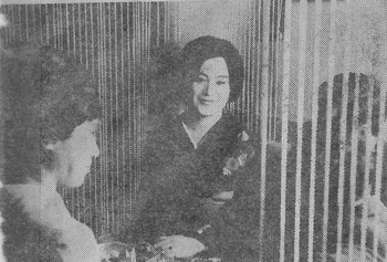 夏子ママ（女性自身19671016） (3).jpg