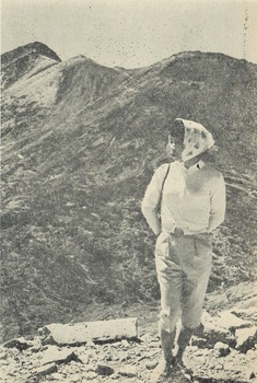 登山する女装者（風奇196510）(2).jpg