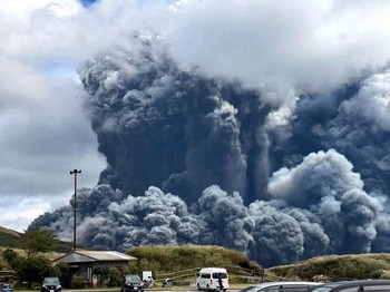 阿蘇山噴火2.jpg